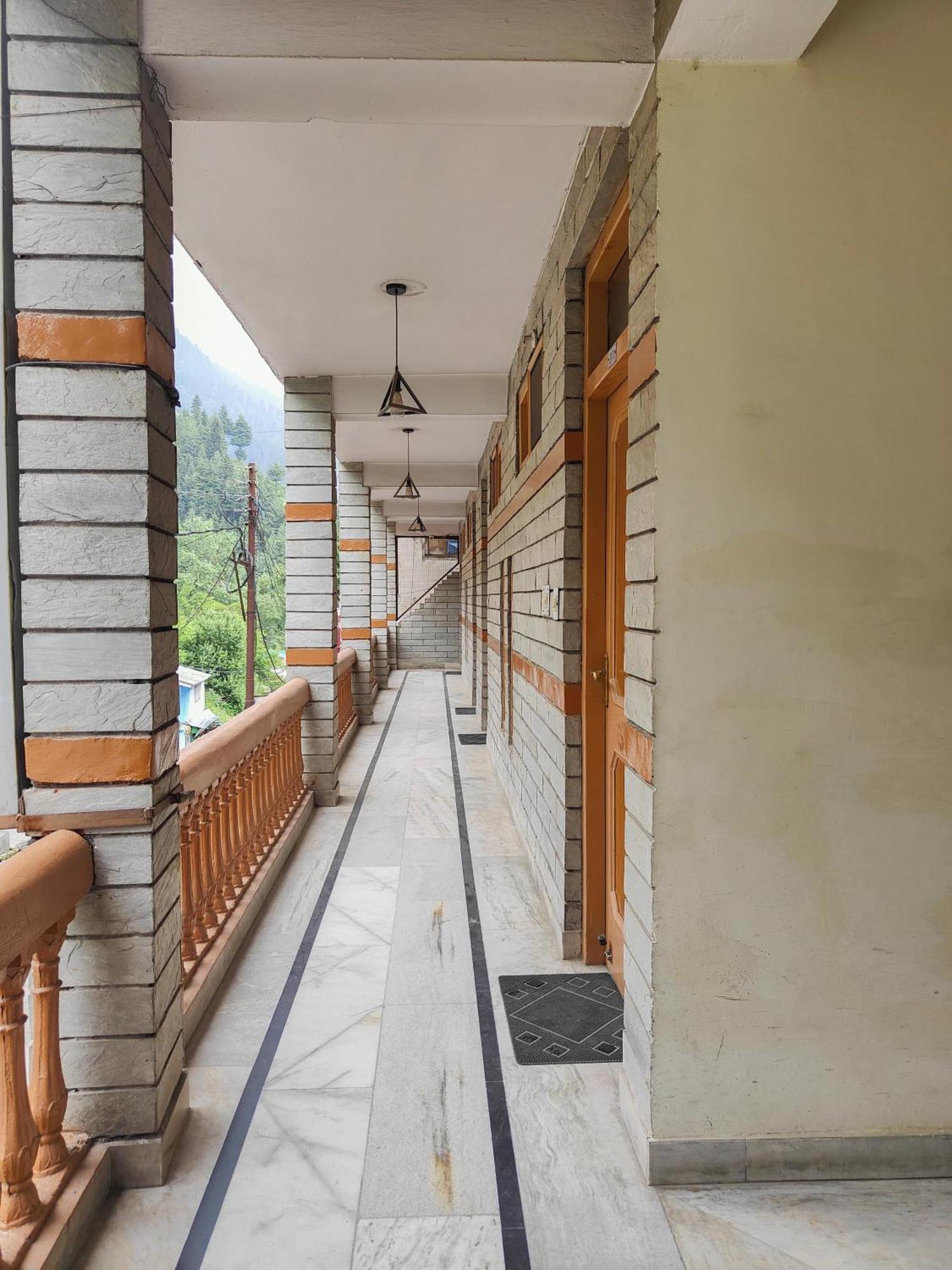 Hotel Arohi Vashist ภายนอก รูปภาพ