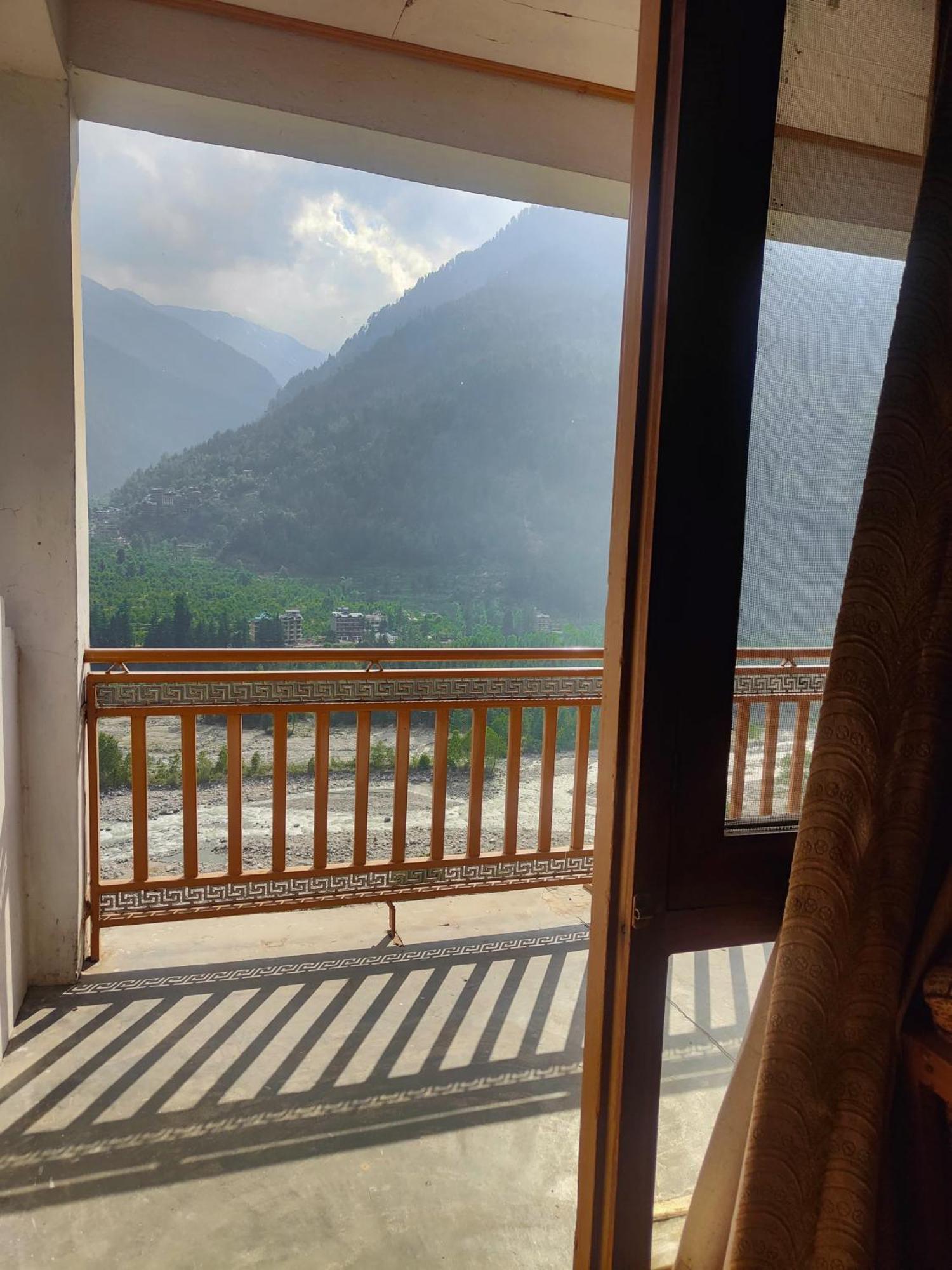 Hotel Arohi Vashist ภายนอก รูปภาพ