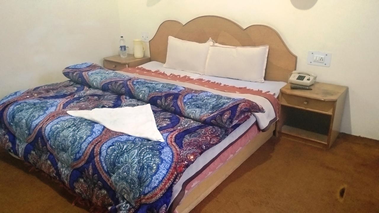 Hotel Arohi Vashist ภายนอก รูปภาพ